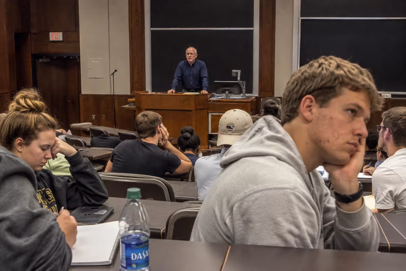 Why Lectures Without Slides Are Still So Boring